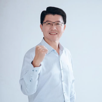 謝龍介 (FB)